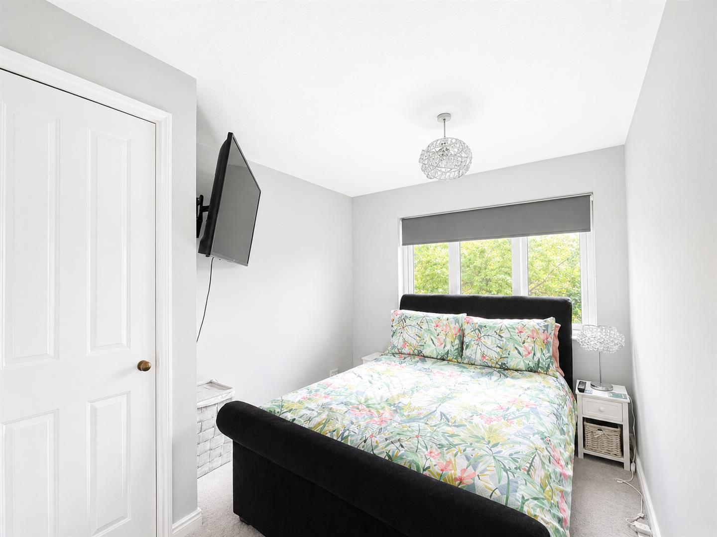 Dover Gardens, Carshalton